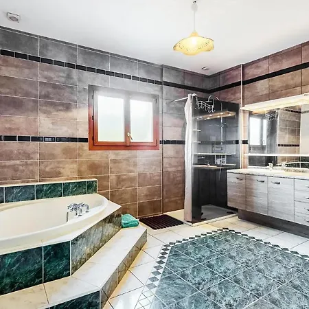 4 Bedroom Pet Friendly In Сasa de vacaciones *